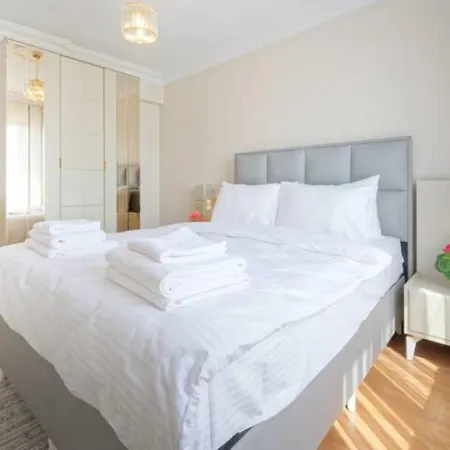 Spacious Duplex With Stunning Halic Views Κωνσταντινούπολη