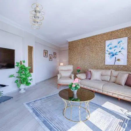 Appartement Spacious Duplex With Stunning Halic Views