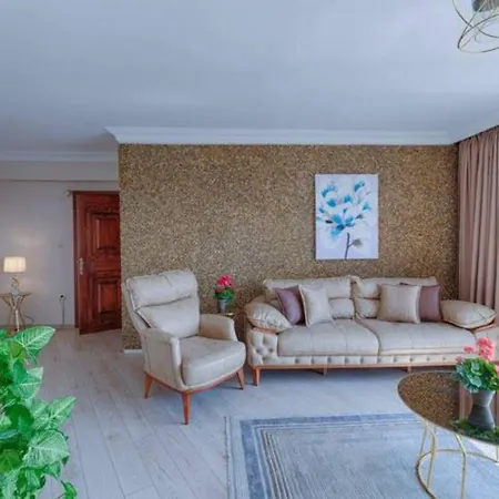 Appartement Spacious Duplex With Stunning Halic Views *
